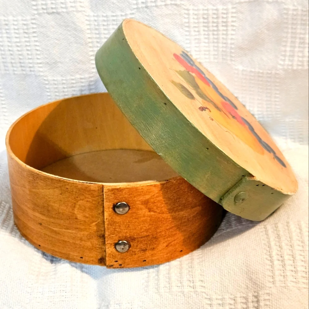 Vintage Dufeck's Wooden Round Sewing Storage Box Hand Painted Painted Si…